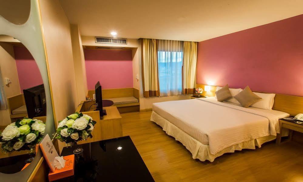 Crystal Hotel 핫야이 외부 사진